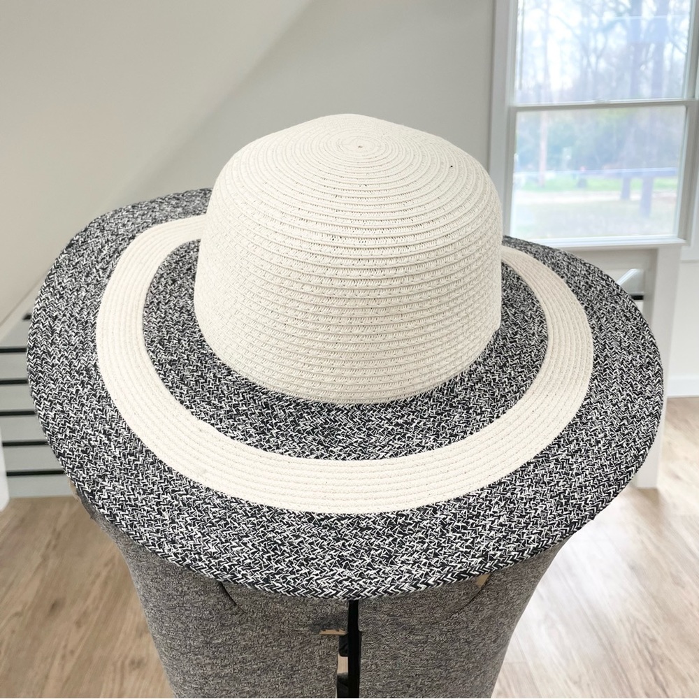Black and white floppy hat